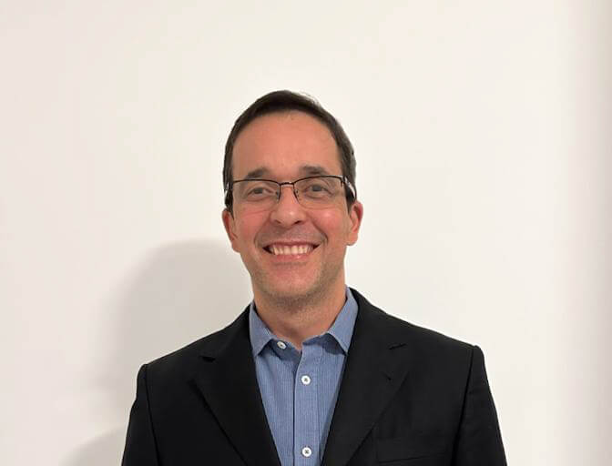 Dr. Vitor Sardemberg